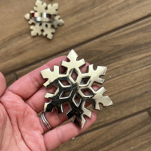 Christmas Snowflake ❄️ Napkin Rings - Picture 4 of 4